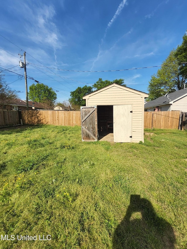 10101 Stephenson Ln, Olive Branch, MS 38654 - view of yard with an outdoor structure