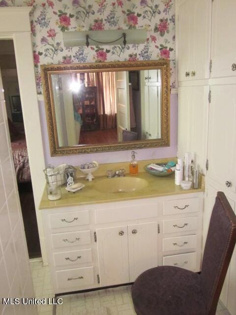 400 Crockett Ave, Greenwood, MS 38930 - bathroom with vanity
