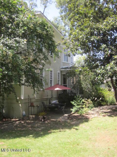 400 Crockett Ave, Greenwood, MS 38930 - view of yard