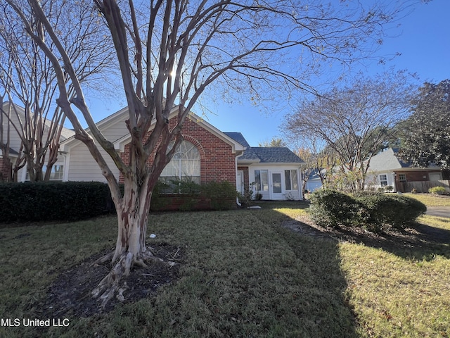 exterior space featuring a lawn