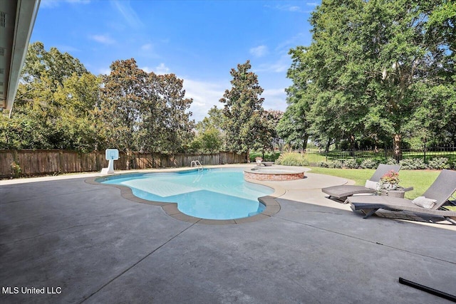 105 Victoria Pl, Madison, MS 39110 - view of pool featuring a fenced backyard, a patio, and a pool with connected hot tub