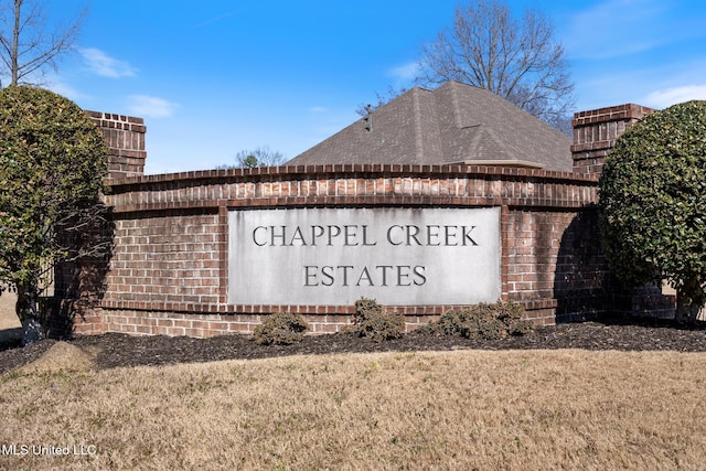 view of community / neighborhood sign