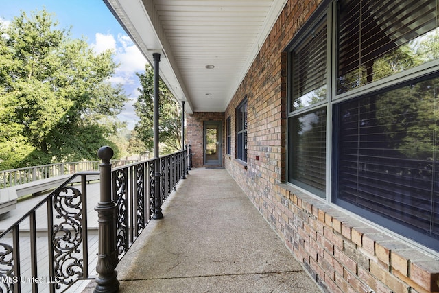 7906 Kirkwood Cv, Olive Branch, MS 38654 - view of balcony