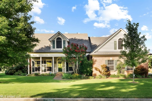 7906 Kirkwood Cv, Olive Branch, MS 38654 - view of front of property featuring a front yard and a porch