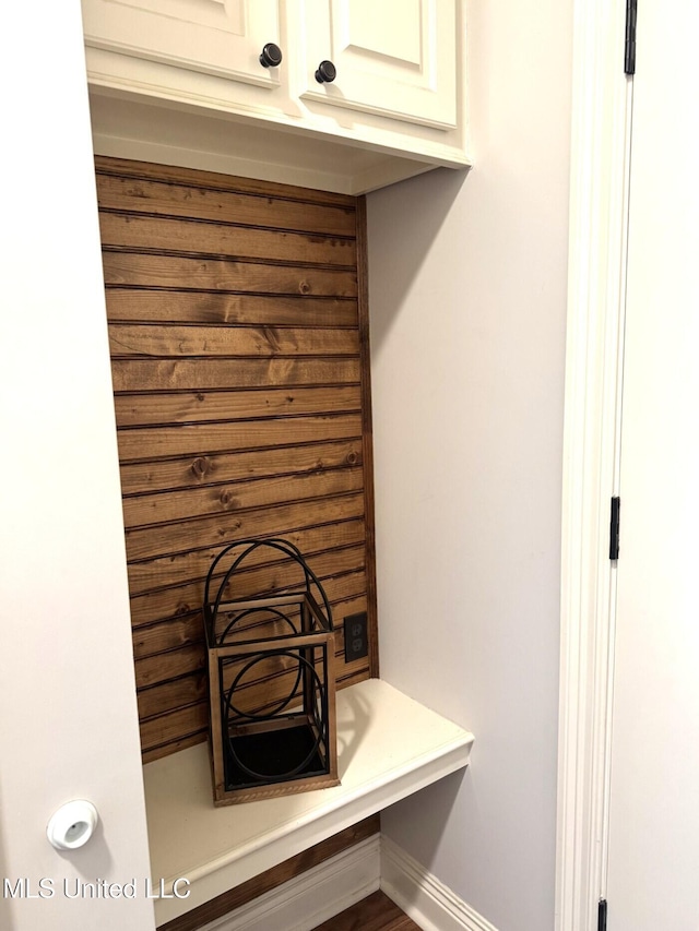 4 Bayou Ln, Natchez, MS 39120 - room details featuring baseboards