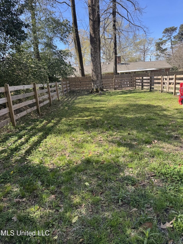 4 Bayou Ln, Natchez, MS 39120 - view of yard featuring a fenced backyard