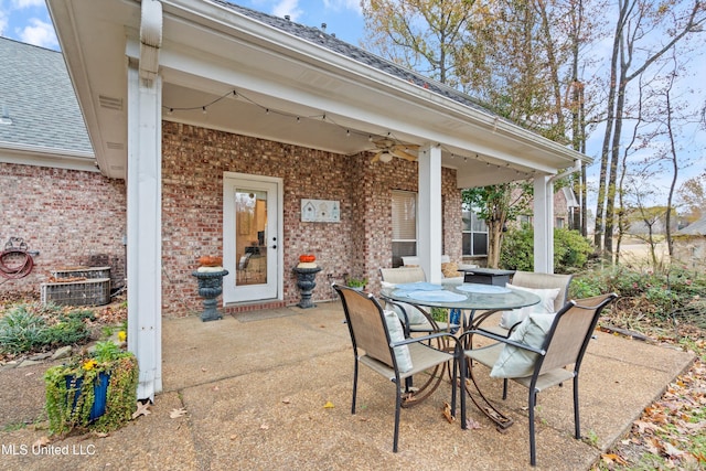 view of patio with ceiling fan