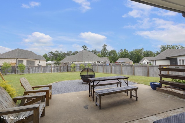508 Forest Glen Ln, Brandon, MS 39047 - fenced backyard featuring a patio, a residential view, and outdoor dining area