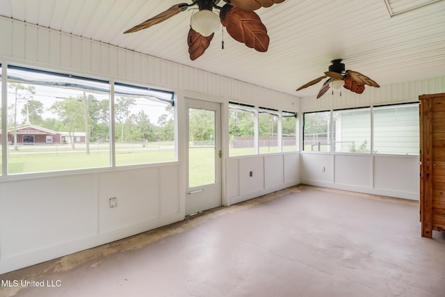 1025 Shipp St, Waveland, MS 39576 - unfurnished sunroom with a ceiling fan