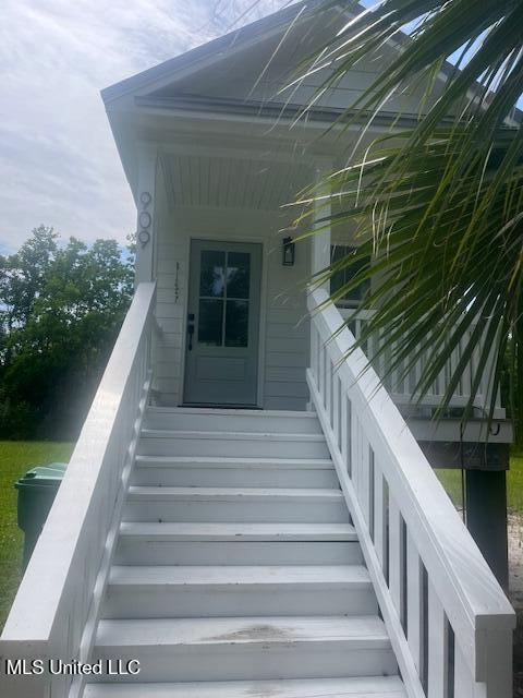 909 Sears Ave, Waveland, MS 39576 - view of property entrance