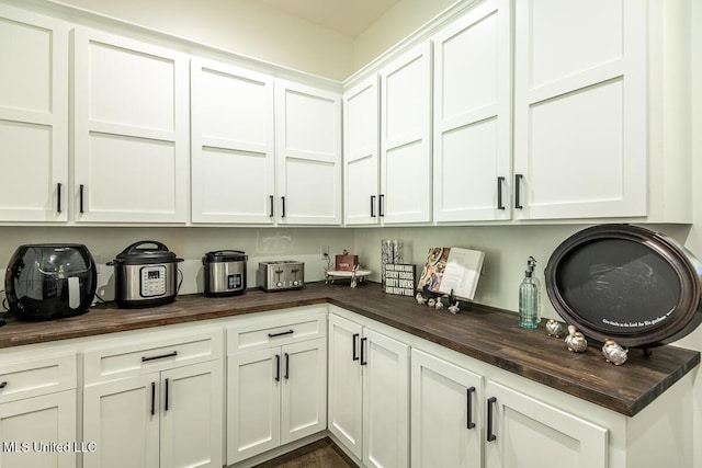 29 Club Dr, Natchez, MS 39120 - view of laundry area
