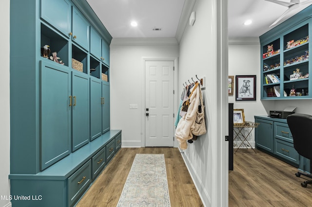 mudroom with baseboards, visible vents, recessed lighting, ornamental molding, and dark wood-type flooring