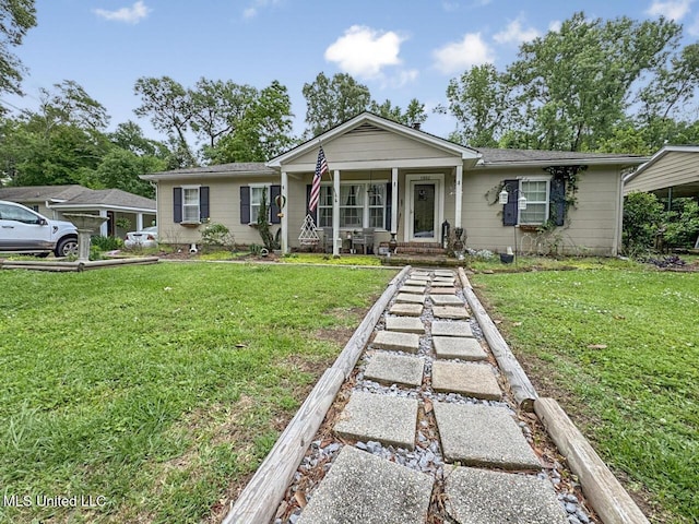 1802 Robinson St, Natchez, MS 39120 - single story home with a front lawn and covered porch