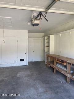 5211 Washington Ave, Gulfport, MS 39507 - view of garage