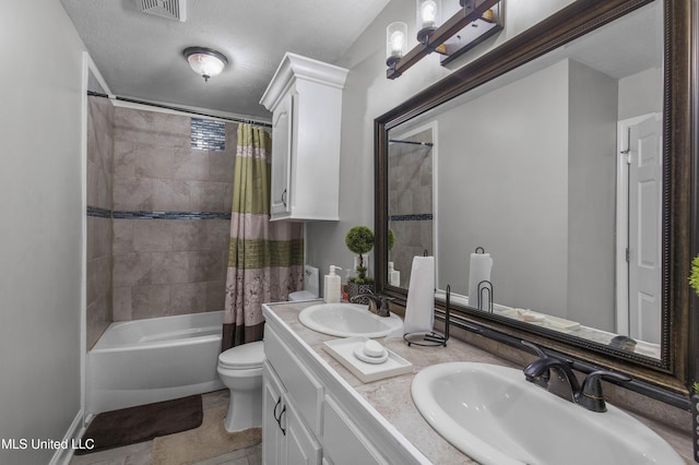 156 Cobbville Rd, Canton, MS 39046 - full bathroom featuring shower / tub combo with curtain and double vanity