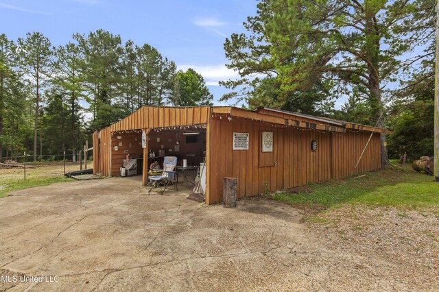 156 Cobbville Rd, Canton, MS 39046 - view of pole building featuring a garage