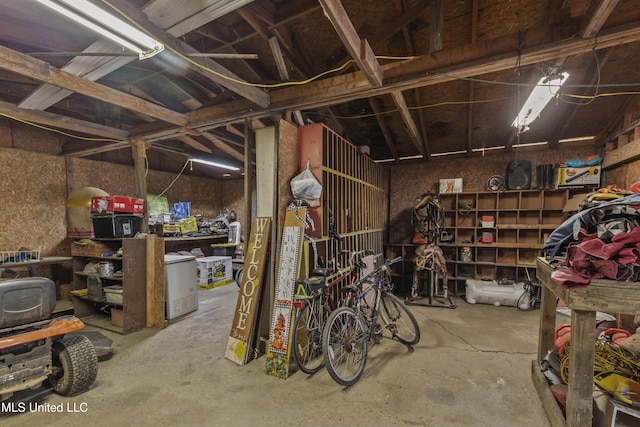 156 Cobbville Rd, Canton, MS 39046 - below grade area featuring a garage