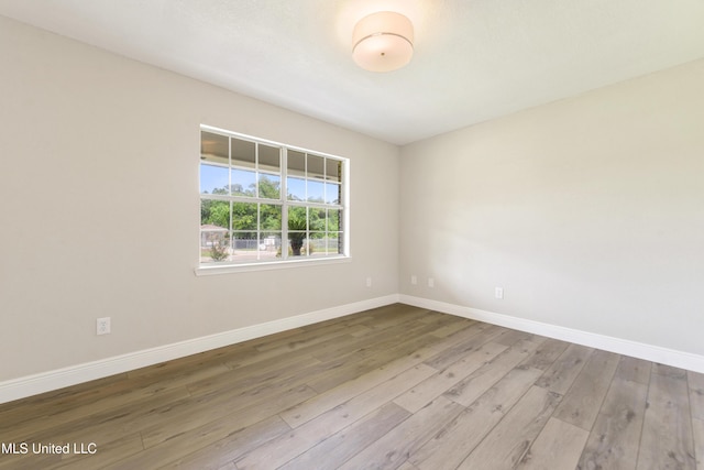 371 Lakeview Blvd, Biloxi, MS 39531 - empty room featuring wood-type flooring