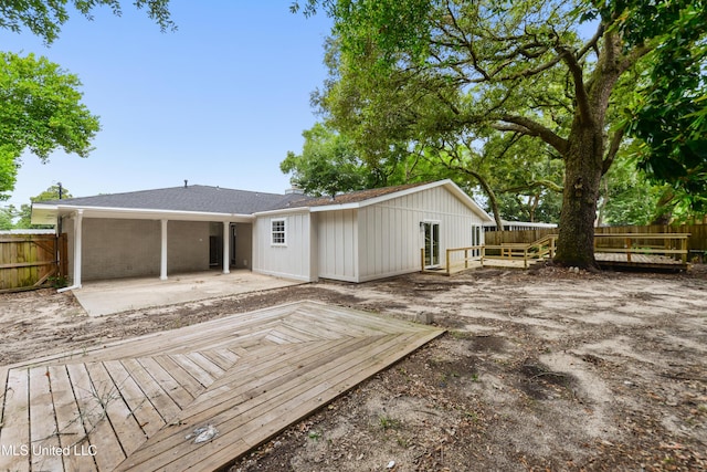 371 Lakeview Blvd, Biloxi, MS 39531 - wooden terrace with a patio