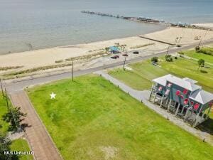 233 N Beach Blvd, Waveland, MS 39576