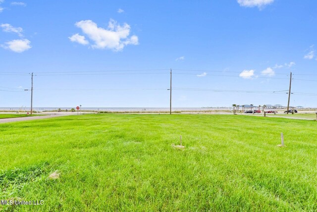 233 N Beach Blvd, Waveland, MS 39576