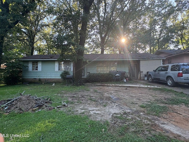 3171 Bilgray Dr, Jackson, MS 39212 - view of front of home with crawl space