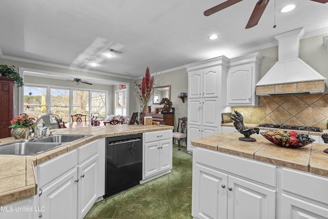 kitchen featuring a sink, dishwasher, a ceiling fan, and premium range hood