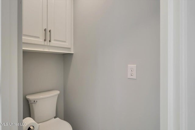 1844 Eastover Dr, Jackson, MS 39211 - bathroom featuring toilet