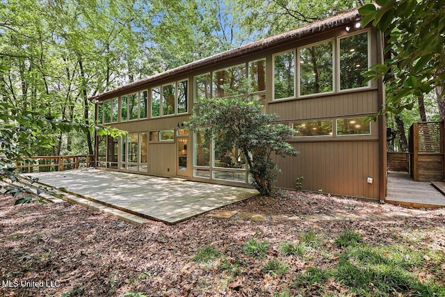 1844 Eastover Dr, Jackson, MS 39211 - rear view of house with a deck