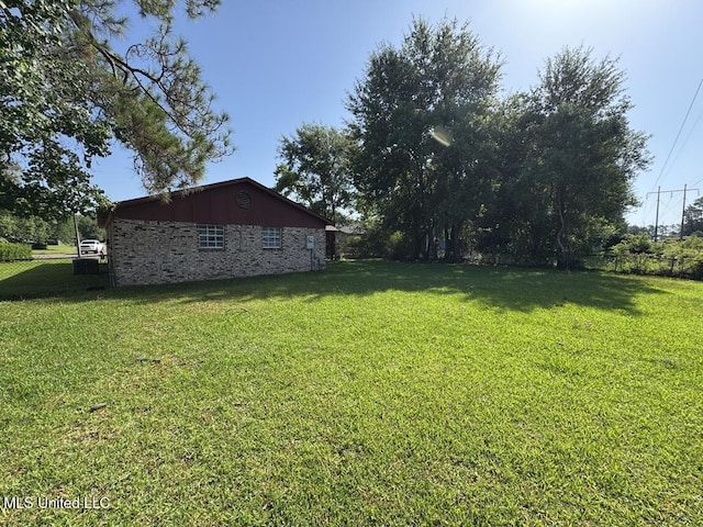 208 Cedar Dr, Diberville, MS 39540 - view of yard