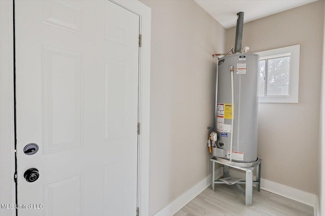 127 Autumn Dr, Vicksburg, MS 39180 - utilities with water heater