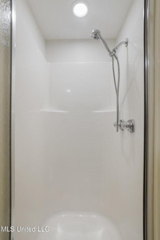 121 Kenbridge Ln, Madison, MS 39110 - full bath with a shower stall