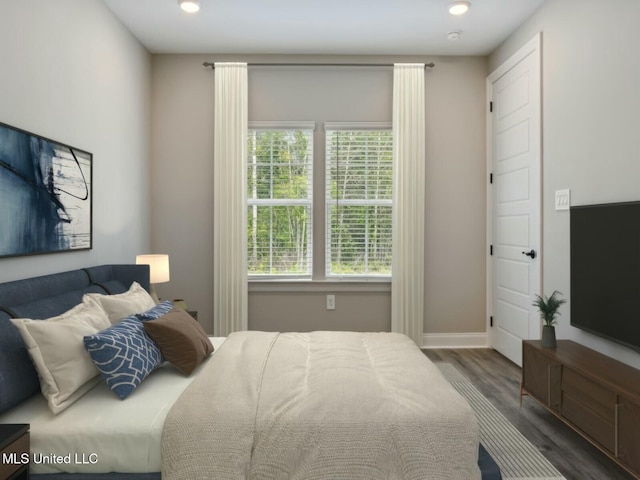 10507 Glade Cv, Gulfport, MS 39503 - bedroom featuring recessed lighting, wood finished floors, and baseboards