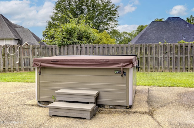102 Grand Bear Cir, Vicksburg, MS 39183 - exterior space featuring fence