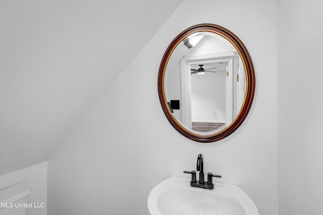 5423 Kaiki Dr, Diamondhead, MS 39525 - bathroom with a sink and ceiling fan