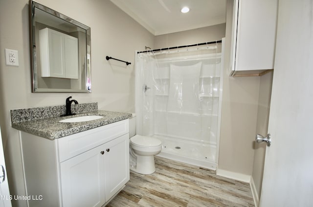 2200 19th Ave, Gulfport, MS 39501 - bathroom with wood finished floors, toilet, vanity, and a shower with shower curtain