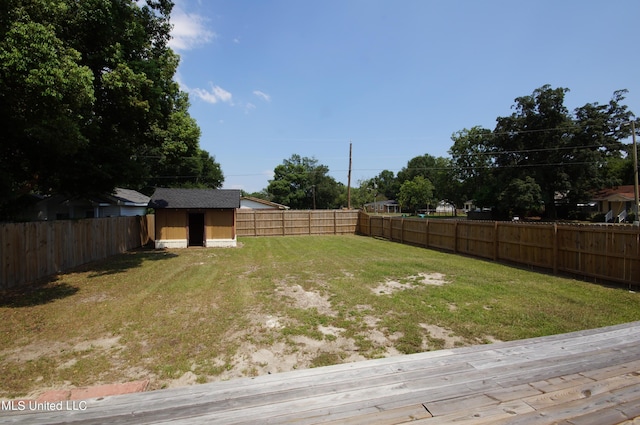 2200 19th Ave, Gulfport, MS 39501 - view of yard featuring a wooden deck