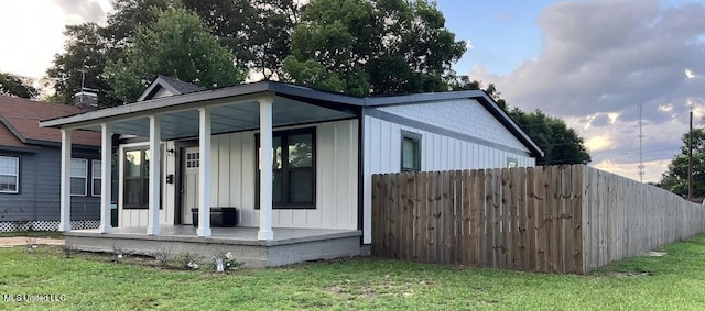 2200 19th Ave, Gulfport, MS 39501 - view of property exterior with board and batten siding