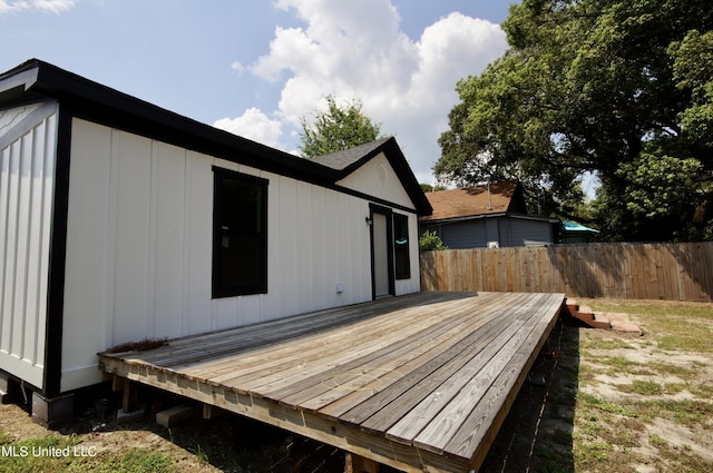 2200 19th Ave, Gulfport, MS 39501 - view of wooden deck