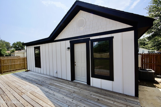 2200 19th Ave, Gulfport, MS 39501 - deck featuring central AC unit