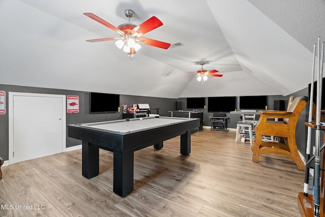 4424 Rebekah Dr, Olive Branch, MS 38654 - recreation room with ceiling fan, vaulted ceiling, pool table, light wood finished floors, and a textured ceiling