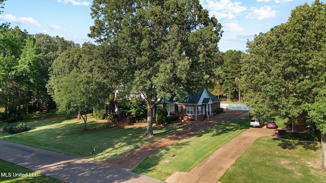 4424 Rebekah Dr, Olive Branch, MS 38654 - view of front of house with a front yard and driveway
