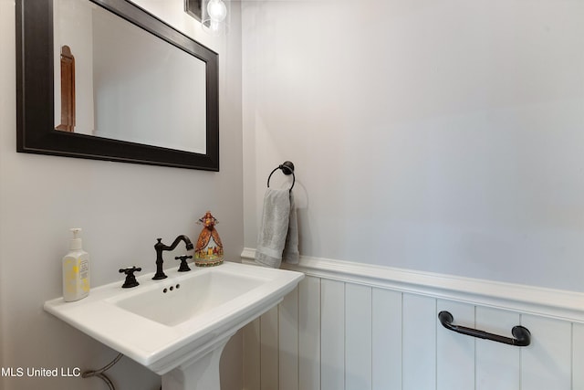 bathroom with sink