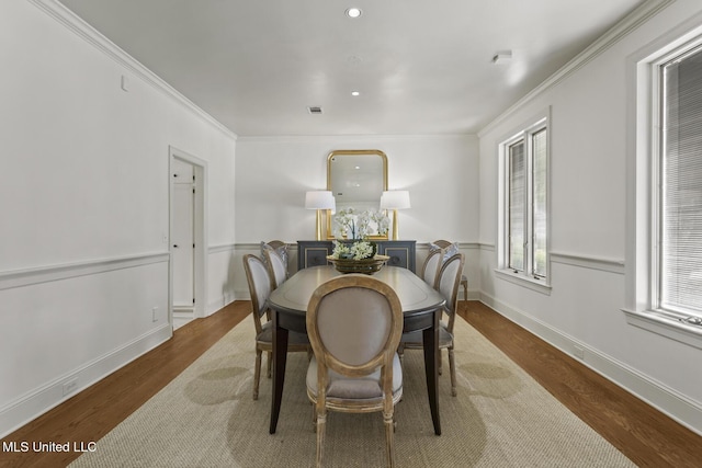 13 Highland Meadows Dr, Jackson, MS 39211 - dining room with wood finished floors, ornamental molding, and recessed lighting