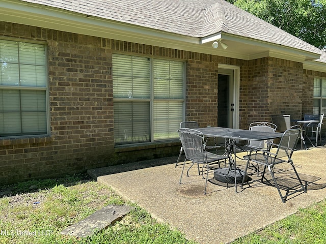 153 Bradfield Rd, Gluckstadt, MS 39110 - view of patio with outdoor dining space