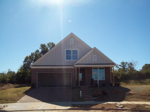 view of front facade with a garage