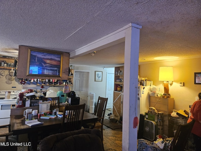 8800 Graham Rd, Moss Point, MS 39562 - dining area featuring a textured ceiling