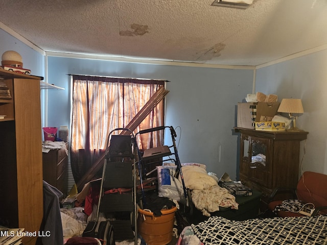 8800 Graham Rd, Moss Point, MS 39562 - bedroom featuring a textured ceiling