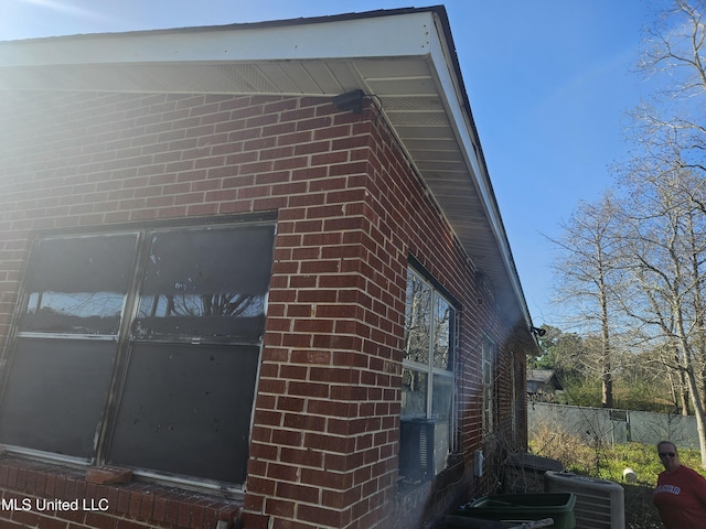 8800 Graham Rd, Moss Point, MS 39562 - exterior view of brick siding