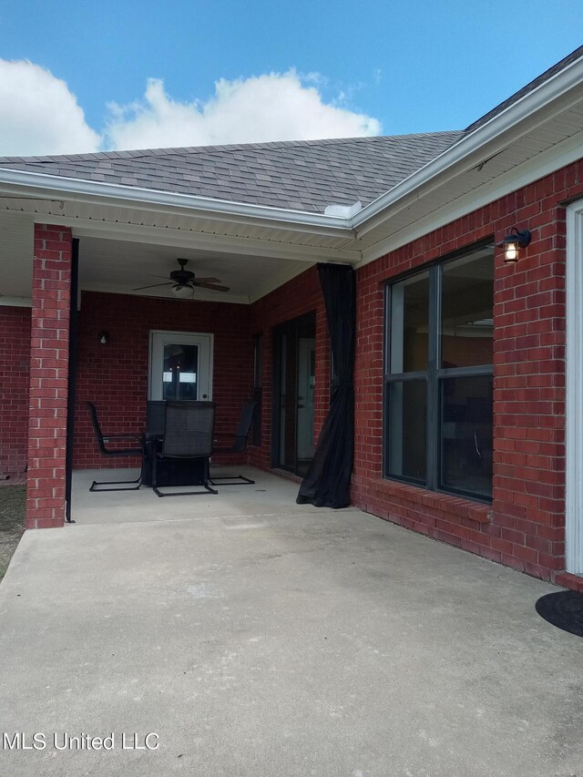 496 Cleveland Crossing Rd, Cleveland, MS 38732 - view of patio / terrace featuring a ceiling fan